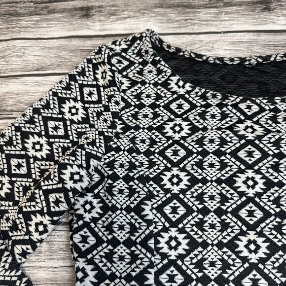 Women's Black White Geometric Fit Flare Dress Long Sleeve Knee Length S - Picture 3 of 12